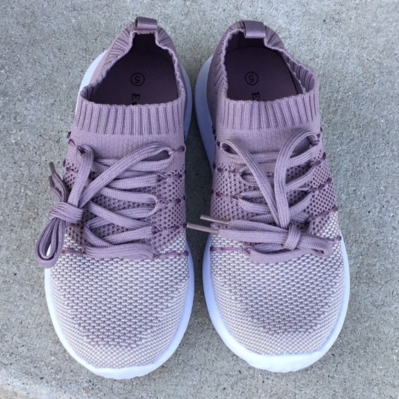 Evin Ter new sock slip on shoes. Lavender and white. Women’s size 5 - Picture 3 of 15